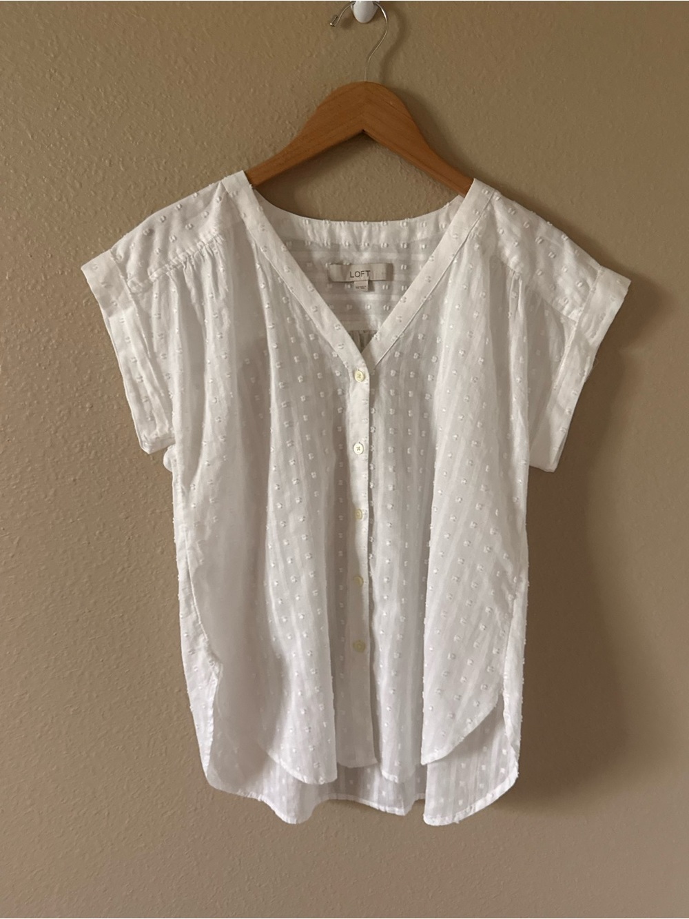 LOFT White Swiss Dot V-Neck Cap Sleeve Blouse - Picture 2 of 7